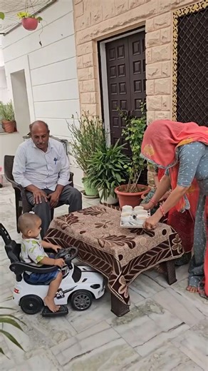 aaj mai mumyji ke chapet me aae😅