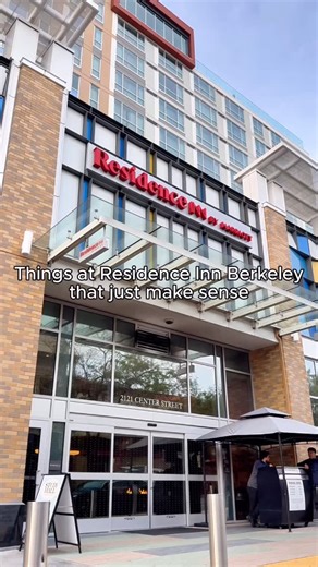 Things that just make sense when you stay at Residence Inn Berkeley ✨ ✔️ A full kitchen so you can eat how you want ✔️ Spacious suites that give you room to actually live ✔️ Free breakfast that makes mornings easier ✔️ A full rooftop restaurant and bar ✔️ Space to work, unwind, and repeat It’s the kind of stay that makes you wonder why you ever booked a tiny room in the first place. 👇 Which one seals the deal for you? Kitchen, space, or location? 📍Residence Inn Berkeley 🏨 2121 Center St. Berk