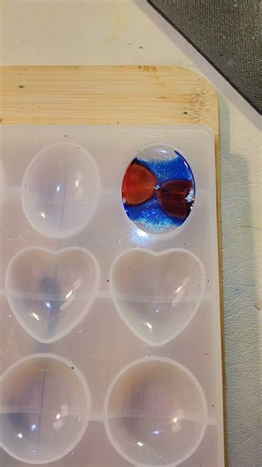 If you’ve never watched resin art up close… you’re about to be fascinated.