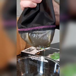 Making infused vape juice with @magicalbutter 🧙‍♂️ is super easy ⏩ . 🔖Recipe from https://bigbudsmag.com/how-to-make-your-own-at-home-cannabis-vaping-oil/ . 🎼Music: Another time Musician: LiQWYD . . . . . . #thcinfused #dagga #cannabissouthafrica #vape #vapejuice #thcvaporizer #kitchenessentials #worksmarternotharder #weedsouthafrica #vapesouthafrica #vapesociety | Aeradix