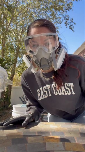 It’s all chemistry. A fat molecule reacts with lye to create something brand new — a molecule that loves both oil and water. One end grabs the dirt, the other washes it away. That’s saponification in action 🧼✨ | Grass Fed Soaps