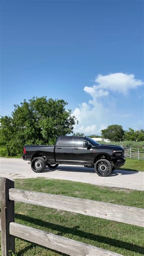 22K views · 324 reactions | 2025 Ram 2500 on a set of 26x12” JTXForged CZAR wheels! 轢料 #OnJTX #jtxforged #TeamJTX #JTX #lifted | JTX Forged | Facebook