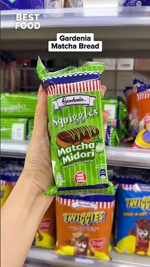 Gardenia Matcha Bread! Rating: 7/10 - Very bready with chocolate coating, sweet matcha cream inside