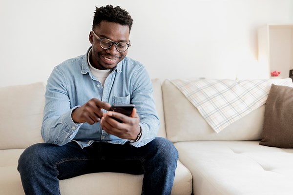 Psychologists Reveal Secret to Successful Dating Profiles