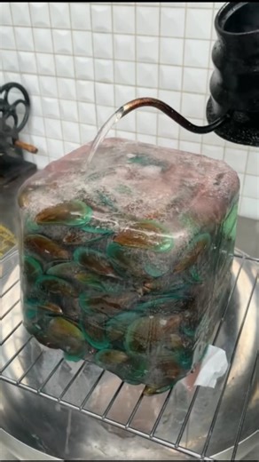 Legend Gamiz on Instagram: "सुबह ये गलती तुरंत बंद करें! #HealthTips #Health #HealthyMorning #NaturalRemedies #ThyroidCare WeightLossTips Instareel Trending DailyWellness Disclaimer: This video is for informational purposes only and is not medical advice. Results may vary for each individual. Always consult a qualified healthcare professional before making changes to your diet, lifestyle, or health routine."