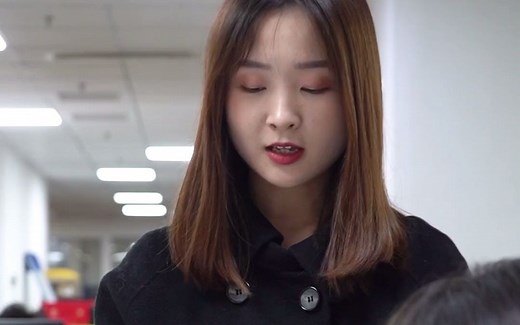 把一份 Word 超长文档拆分成几份 Word 短文档，不需要一个个新建文档然后复制粘贴！快来学~