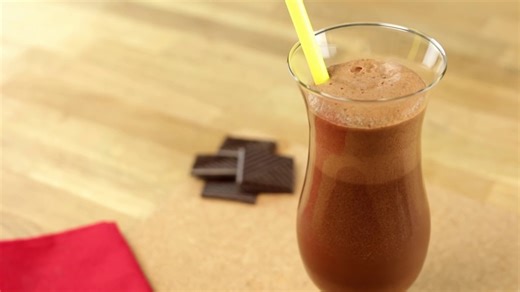 Mousse de chocolate blanco y almendras: un postre cremoso sin gluten