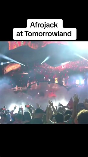 Afrojack & Martin Garrix Perform 'Turn Up The Speakers' at Tomorrowland