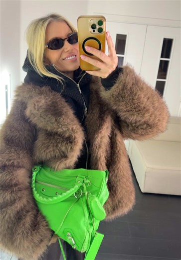 Cosy vibes only 🙈💚🙈💚 #over40style