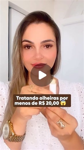 Dra. Bruna Mariano on Instagram: "Já conhece essa dica do protetor labial Nivea Repair Med nas olheiras? 🥰 O protetor labial Nivea Med Repair é uma opção baratinha para você que quer cuidar das olheiras sem gastar muito. ✨ Sua fórmula cremosa contém Pantenol e Vitamina E, que ajuda a hidratar essa área tão sensível sem agredir. Você pode usar todos os dias, 2x ao dia na região ao redor dos olhos. Agora me conta, já testou essa dica? #olheiras #cremeparaolheiras #pelemadura #dicas #produtosbarat