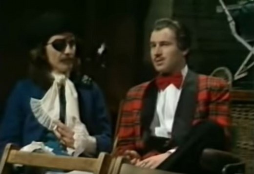 Watch George Harrison and Neil Innes perform ‘The Pirate Song’ on ‘Rutland Weekend Television’