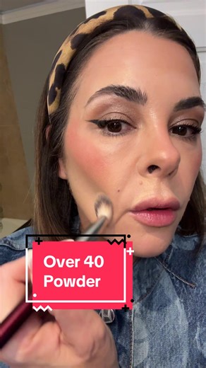 Makeup Tips: Powder Application for Over 40