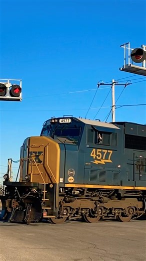 CSXT #4577 leading OTSRP departing Butler, WI #railfanning