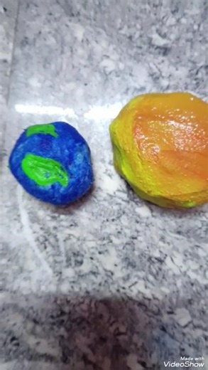 a solar eclipse using simple material 🤯