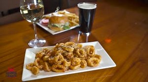Kick your meal off with our Fried Calamari today! We guarantee you won’t find a fresher or tastier dish anywhere else in Patchogue! | Harbor Crab