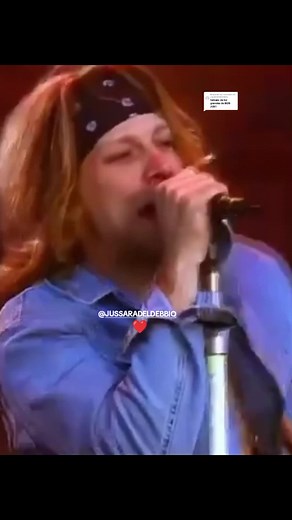 Jon Bon Jovi - Livin'on a Prayer (Wembley Stadium 1995)