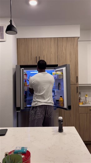 Unwind Midweek with Relaxing ASMR Gym Videos