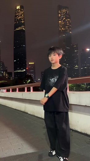 在城市中跳舞fujian #舞蹈 #10年 #fyp #dance #reels | 稀饭dance