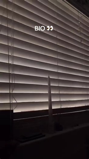 LINK IN BIO The Sunset Projection Table Lamp is a compact LED sunset projection lamp that transforms ordinary walls and spaces into a warm, glowing backdrop — perfect for videos, photos, room decor, and vibes. It projects soft, sunset-style light with rich colors and adjustable angles, making it ideal for aesthetic backgrounds, cozy ambience, or creative content lighting. Easy to use with USB power and simple setup, this lamp elevates the mood of any scene