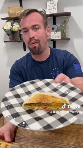 Easy Homemade Crunch Wrap Recipe for Weeknight Dinner