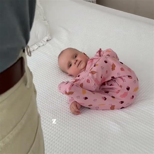 🤔 Czy wiesz, z czego uszyte są ubranka, które zakładasz swojemu dziecku?👶