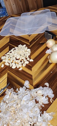 DIY Garlic Powder Tutorial #asimplelifellc #homesteading #garlic #successfulsaturday | A Simple Life