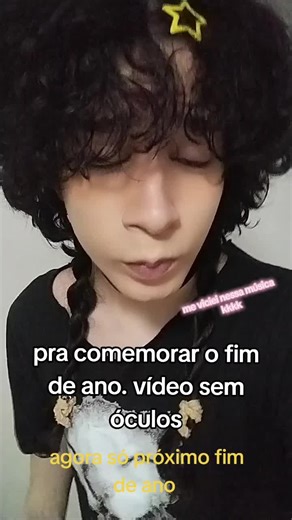 feliz véspera de fim de ano meus amigos vídeo sem óculos #femboy #cuteboy #femboytiktok #fyp #meme