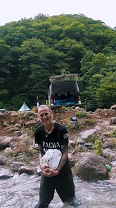 94K views · 268 reactions | ┋ ゴンちゃん、放流️ ┋ 新たに生まれたゴンちゃんたちが、 ところ天国の川に放流されました﫧 今日もところ天国で、 ゴンちゃんと"涼"を楽しみましょう️ ________________________ FUJI ROCK FESTIVAL’24 JULY 26 FRI, 27 SAT, 28 SUN NAEBA SKI RESORT #フジロック #fujirock #fujirockfestival #GonchanArt #RobertGordonMcHarg | Fuji Rock Festival | Facebook