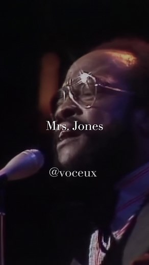 Billy Paul - Me and Mrs. Jones #acapella #voice #voceux #lyrics #vocals #music #rnb #rnbmusic #billypaul #meandmrsjones I made this acapella from a performance Billy Paul did at Midnight Special in 1973. The song was released the year before.