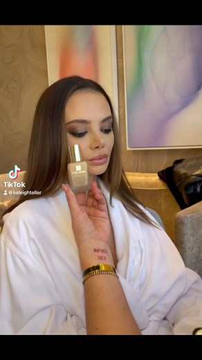 Obsessed with this game day look with @esteelauder. we used the double wear stay-in-place foundation for a natural finish that lasted me all day and night. Hair by @aveda #myshademystory #esteelauder #vegas #esteepartner