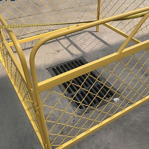 [Hot Item] Online Wholesale Various Sizes Easily Assembled Manhole Pit Deep Well Barrier Guard Fence