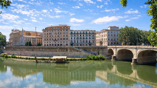 Rome Italy Tiber River scenic city walk (4K)