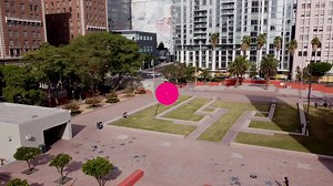 Please enjoy this special edition of Pershing Square's "Square Docs" featuring Los Angeles-based artist and accomplished actress, Laurel Holloman. http://www.laurelholloman.net/ BIO: Based in Los Angeles, Laurel Holloman is known for her vibrant use of color and larger-than-life paintings capable of capturing tumultuous emotions with a vivid movement that create a three-dimensional illusion. “I feel my paintings have a secret language born out of science and my obsessiveness with the how and why