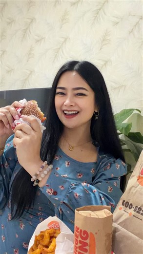 Skip the queue, stay comfy, and order now on @smilesuae 💜 Burger King, Texas Chicken, and even Buffalo Wild Wings are all waiting for you. 🍔🍗🍟🌯 Order via the Smiles app and enjoy up to 50% OFF with Promo Code: 50OFF. 💯 You’ll also get FREE delivery with Smiles Unlimited 🚚✨ ⏰ Limited-time only: Jan 22–25, 2026. Don’t miss out! | Steph Halabi