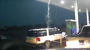 9.4K views · 73 reactions | WATCH: Tropical Depression Imelda is bringing flash flooding to Southeast Texas. In the small town of Winnie, roads filled with water trapping cars and slowing traffic to a near stand still. People are being warned to stay away from Winnie since travel has become so treacherous. Several homes and businesses have begun taking on water. https://www.cbs7.com/content/news/Water-rescues-begin-as-Imelda-soaks-east-Texas-560773131.html | First Alert 7 | Facebook