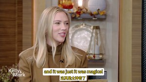 满脸幸福，斯嘉丽·约翰逊节目谈如何庆祝自己的40岁生