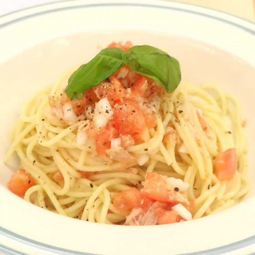 あえるだけで簡単！ ツナとトマトの冷製パスタのレシピ動画・作り方 | デリッシュキッチン