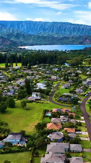 Makana Kaua’i Properties on Instagram: "Aloha Hale, Princeville Your perfect Kauai escape awaits in this stunning Mountain View home - complete with a private pool, hot tub, AC, and beautiful indoor/outdoor living spaces designed for pure relaxation. Unwind on the lanai, grill under the palms, or sip sunset drinks at the wet bar. Inside, enjoy spacious living areas, a fully equipped chef’s kitchen, and 3 serene bedrooms with en-suite baths. Just minutes from Queen’s Bath, Hanalei Pier, Hideaway 