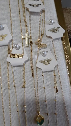 Jewelry options! See a necklace you like? Let me know if you would like to know more information! All pieces are under $19.99! | Bee Honest Lane