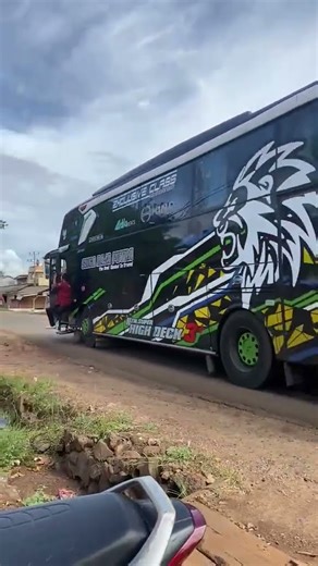 Keunikan crew bis #fypviralシ #fypviralシ #busmania #miniaturbus #basurimania #shortsviral #basuri