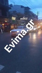 Τώρα κόμβοι από τρακτέρ κινείται προς την υψηλή γέφυρα της Χαλκίδας για τον αποκλεισμό και στα δύο ρεύματα κυκλοφορίας 👉 https://www.evima.gr/eidiseis-evvoia/xekinaei-to-agrotiko-bloko-stin-evvoia-kleinoun-dromoi-kai-i-gefyra/ | Εvima.gr