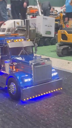 Tamiya Truck pulls #rctruck #rctamiya #rcworld #rcconstruction