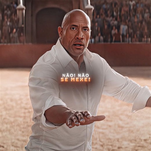 "It was Jurassic Park" - Red Notice Edit | #edit #dwaynejohnson #filmes #ryanrenolds