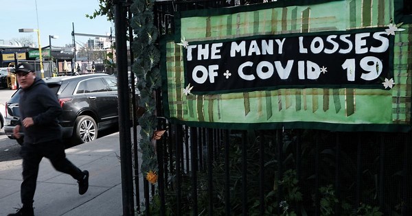 Over 150,000 COVID-19 deaths went uncounted early in pandemic, study finds