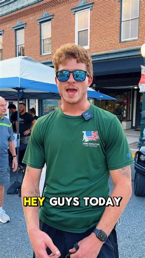 35 reactions | Trainer Danny explains what dog body language cues he’s paying attention to while doing a socialization session with an Australian Shepherd  #dogs #dogtrainer #dogtraining #austrailianshepherd #dogtrainingtips | Canine Revolution Dog Training | Facebook