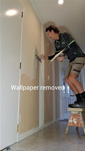 How to Skim Drywall to a Level 5 Finish
