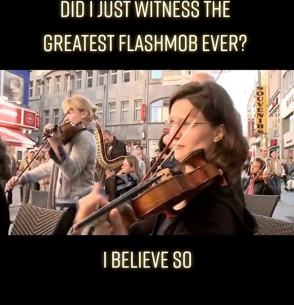 #starwars #flashmob #starwarsfan #starwarstiktok #disney #disneyplus #orchestra #starwarsfyp #conductor #wow #epic #movietheme #johnwilliams #theme #trumpet #strings #amazing