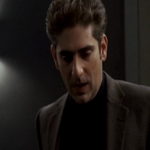 Walk like a man ⚠️FAKE EVERYTHING ⚠️#christophermoltisanti#soprano