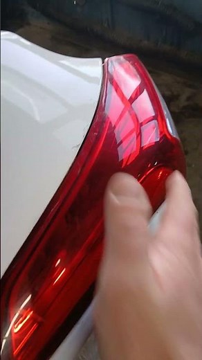 Hyundai Elantra GT hatchback 2013 brake light replacement