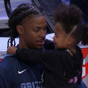 Ja Morant and his daughter Kaari before New York Knicks-Memphis Grizzlies 🥺 | NBA on ESPN